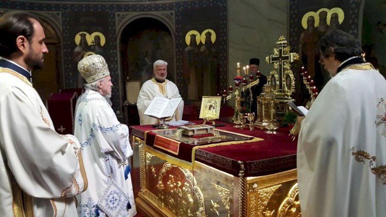 Епископ канадски Митрофан богослужио у Саборном храму у Београду