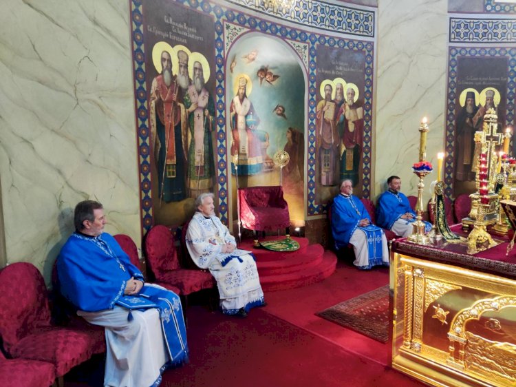 Епископ Митрофан служио у Саборној цркви у Београду на дан светих Кирила и Методија