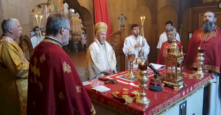 Holy Hierarchical Liturgy Celebrated at Saint Nicholas Church in Hamilton